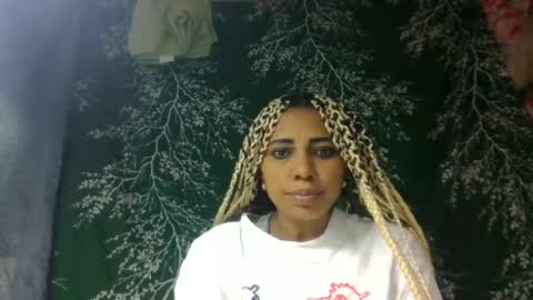 leatianaa online show from June 25, 5:12 am