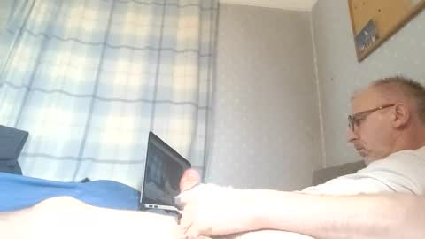 Snapshot of lechertachatte4444 chatting on September 15, 12:21 am lechertachatte4444 online show from September 15, 12:21 am