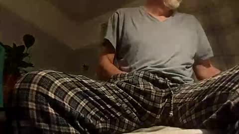 Snapshot of lechertachatte4444 chatting on April 5, 12:41 am lechertachatte4444 online show from April 5, 12:41 am