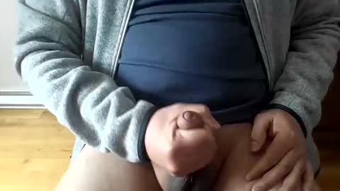 Snapshot of lecurieux75 chatting on March 7, 2:12 pm lecurieux75 online show from March 7, 2:12 pm