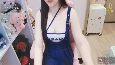 Lee online show from April 18, 12:31 pm