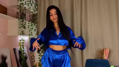 Jasmine online show from February 3, 7:08 pm