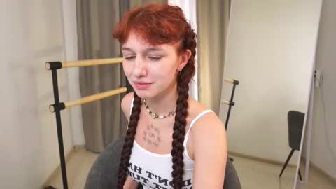 leelooyolo online show from November 13, 10:36 am