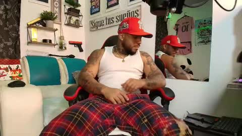 Snapshot of leenar_key chatting on November 10, 2:38 pm leenar_key online show from November 10, 2:38 pm