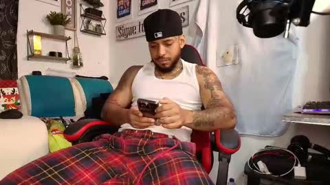 Snapshot of leenar_key chatting on November 15, 12:56 pm leenar_key online show from November 15, 12:56 pm