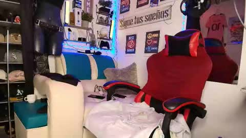 leenar_key online show from March 5, 5:42 pm