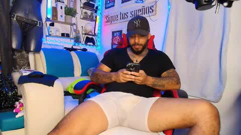 leenar_key online show from March 21, 4:43 pm