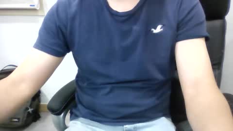 leesu5212 online show from April 22, 12:28 pm