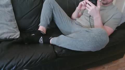 UK lover online show from April 6, 11:33 am