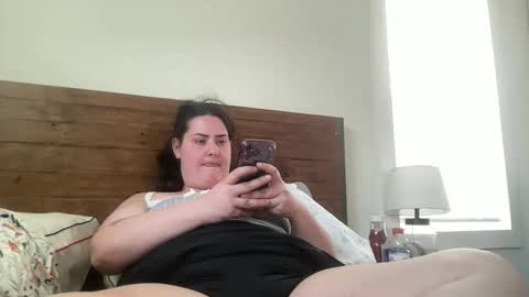 legallybrun91 online show from April 22, 7:37 pm