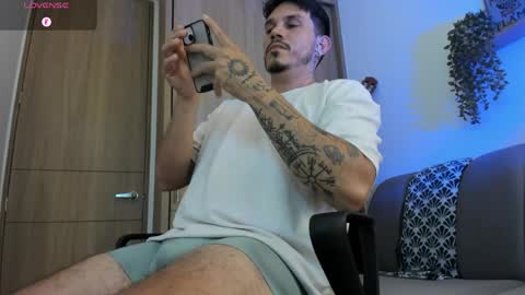 Alejandro online show from April 22, 10:55 pm