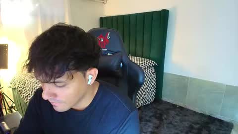  Lei  online show from January 17, 7:39 pm