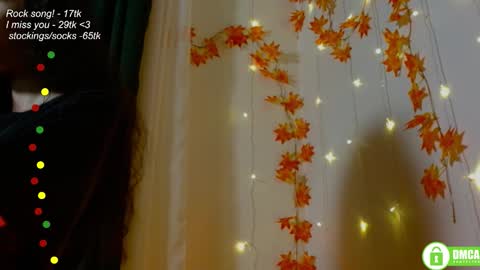 hey Im Leia and I love rock  online show from November 22, 8:19 pm