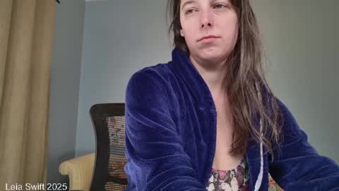 Leia Swift online show from January 28, 10:56 am