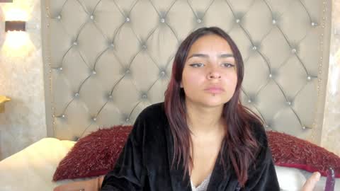 Snapshot of leigh_angels chatting on January 3, 12:54 am LEIGH ANGELS online show from January 3, 12:54 am