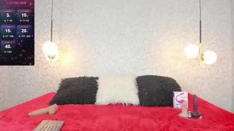 Snapshot of leigh_angels chatting on October 23, 11:14 pm LEIGH ANGELS online show from October 23, 11:14 pm