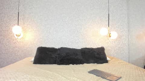 Snapshot of leigh_angels chatting on November 8, 9:57 pm LEIGH ANGELS online show from November 8, 9:57 pm