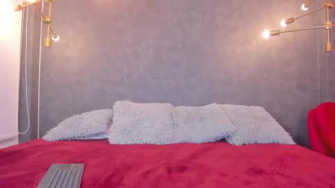 Snapshot of leigh_angels chatting on November 22, 10:31 pm LEIGH ANGELS online show from November 22, 10:31 pm