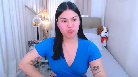 Snapshot of leighcortesi chatting on November 15, 3:48 am Cailey online show from November 15, 3:48 am