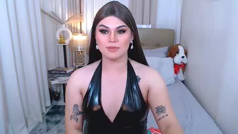 Snapshot of leighcortesi chatting on November 17, 3:45 am Cailey online show from November 17, 3:45 am