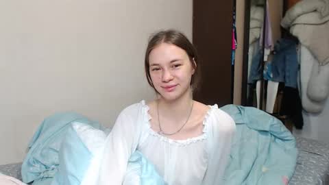 Snapshot of leila_bambi chatting on February 11, 6:22 pm leila_bambi online show from February 11, 6:22 pm