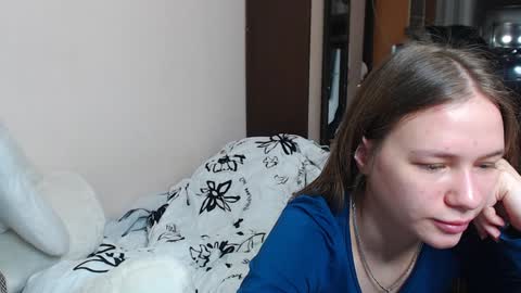 Snapshot of leila_bambi_ chatting on December 24, 7:00 pm leila_bambi_ online show from December 24, 7:00 pm