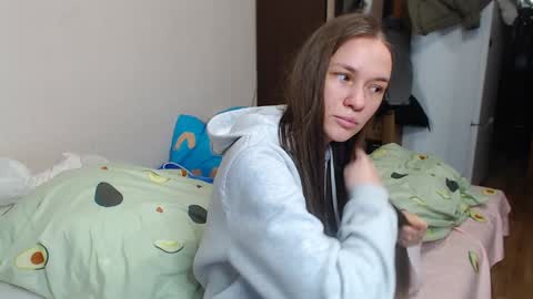 Snapshot of leila_bambi_ chatting on January 15, 8:05 pm leila_bambi_ online show from January 15, 8:05 pm