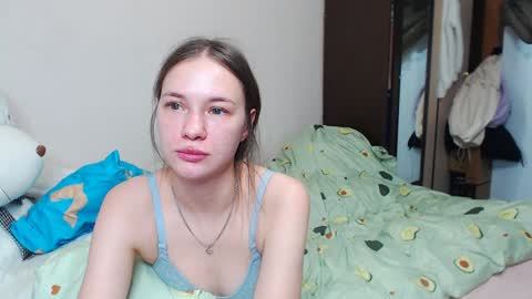 Snapshot of leila_bambi_ chatting on January 19, 8:09 pm leila_bambi_ online show from January 19, 8:09 pm