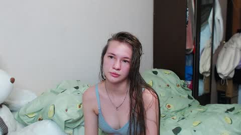 Snapshot of leila_bambi_ chatting on January 19, 11:21 pm leila_bambi_ online show from January 19, 11:21 pm