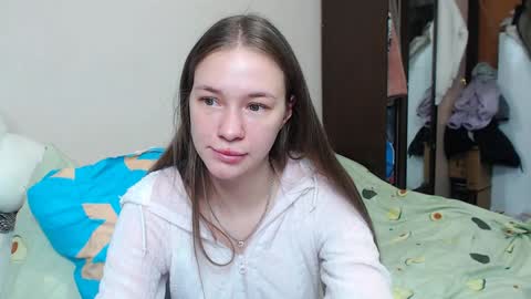 Snapshot of leila_bambi_ chatting on January 21, 10:30 pm leila_bambi_ online show from January 21, 10:30 pm