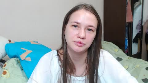 Snapshot of leila_bambi_ chatting on January 22, 1:31 am leila_bambi_ online show from January 22, 1:31 am