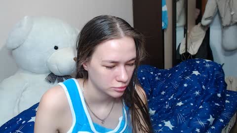 Snapshot of leila_bambi_ chatting on January 30, 1:22 am leila_bambi_ online show from January 30, 1:22 am