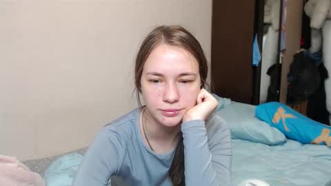 Snapshot of leila_bambi_ chatting on February 16, 9:59 pm leila_bambi_ online show from February 16, 9:59 pm