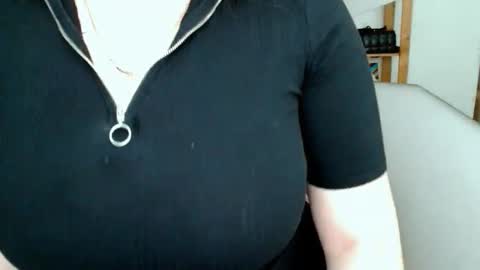 Snapshot of leila_beayte_ chatting on September 21, 9:22 am Leila online show from September 21, 9:22 am