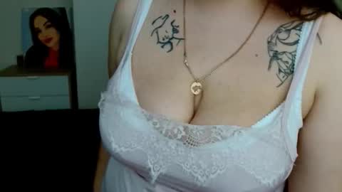 Snapshot of leila_beayte_ chatting on October 20, 4:29 pm Leila online show from October 20, 4:29 pm