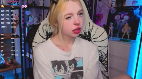 Leila online show from December 2, 5:08 pm