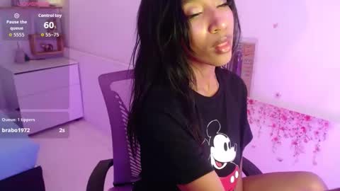 leilaebony_ online show from September 8, 2:38 pm