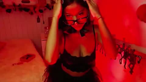 leilaebony_ online show from October 19, 2:07 pm