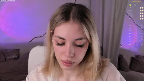 leilalafleur_ online show from April 3, 4:43 am