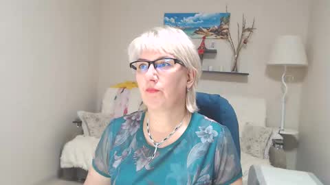 Leila Kinky online show from December 4, 8:56 am