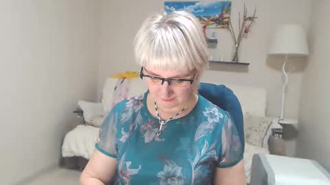 Leila Kinky online show from December 4, 12:03 pm