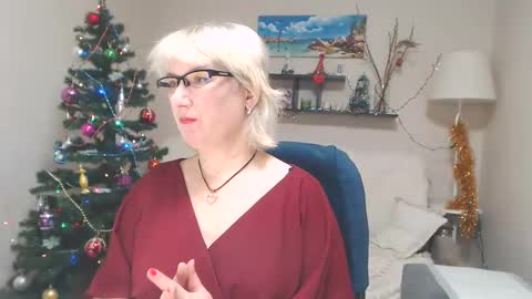 Leila Kinky online show from January 14, 5:30 am