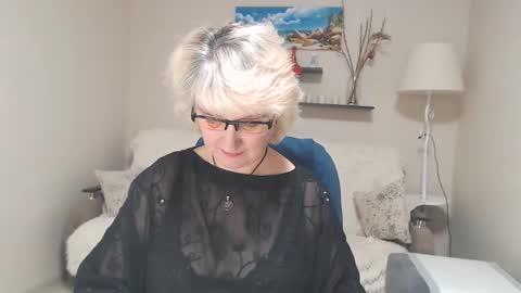 Leila Kinky online show from January 18, 6:24 am