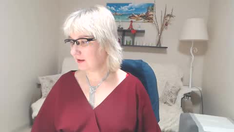 Leila Kinky online show from February 17, 10:51 am