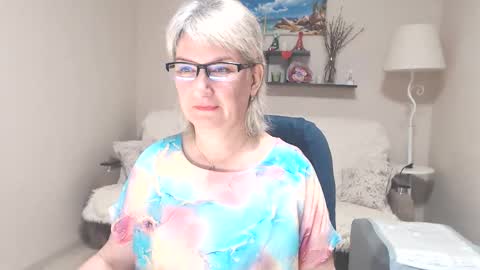 Leila Kinky online show from June 8, 3:40 am