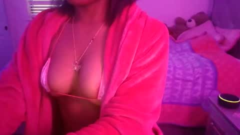 leilanilover online show from December 5, 12:52 am