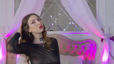 Leila online show from October 3, 4:09 am