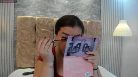 leilapons online show from November 16, 4:34 pm