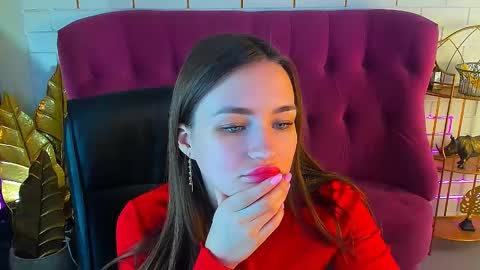 Snapshot of leilarai chatting on February 19, 12:22 pm Leila Rai online show from February 19, 12:22 pm