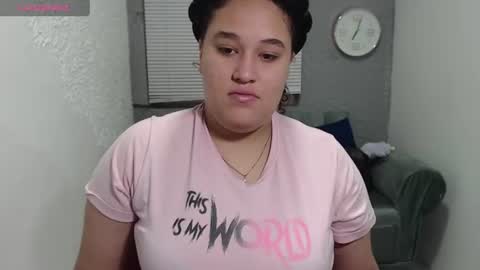 Snapshot of leilasosexy chatting on June 19, 12:20 pm leilasosexy online show from June 19, 12:20 pm